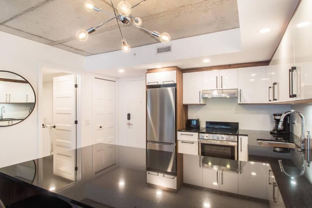 Condo Chic, Centre-Ville Piscine, Terrasse, Gym Québec Dış mekan fotoğraf