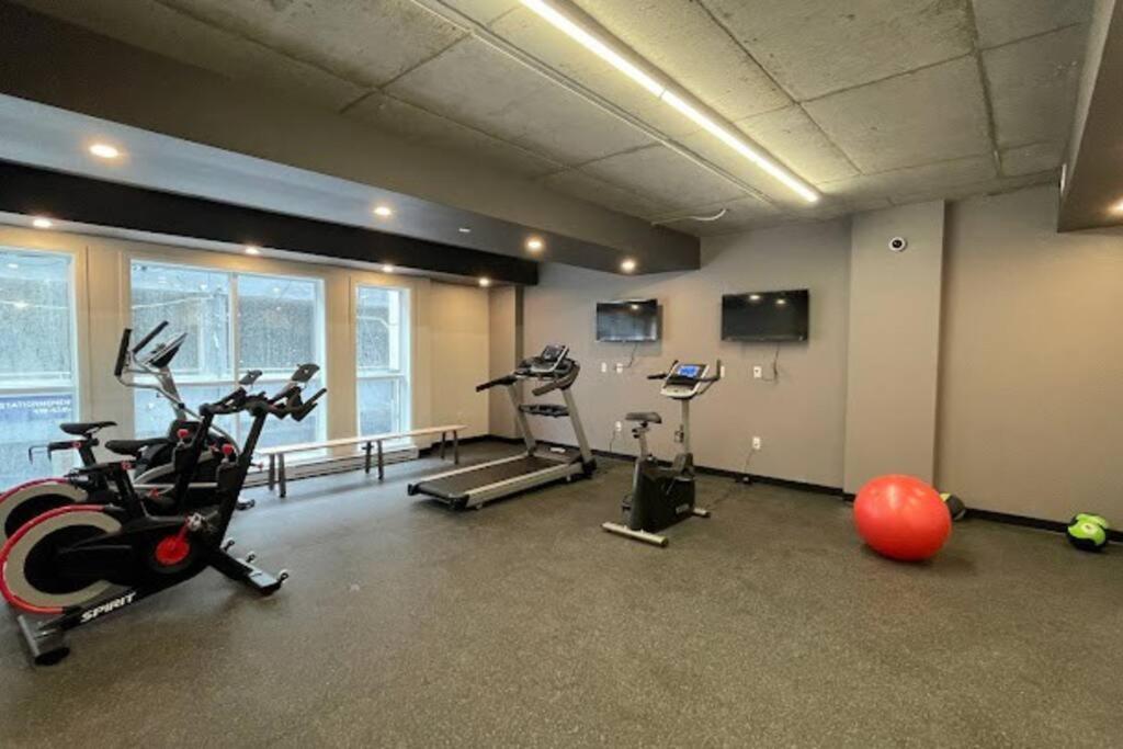 Condo Chic, Centre-Ville Piscine, Terrasse, Gym Québec Dış mekan fotoğraf