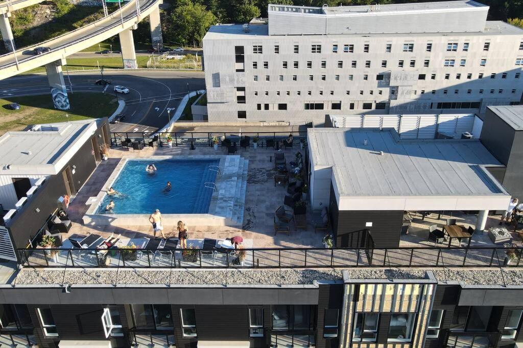 Condo Chic, Centre-Ville Piscine, Terrasse, Gym Québec Dış mekan fotoğraf